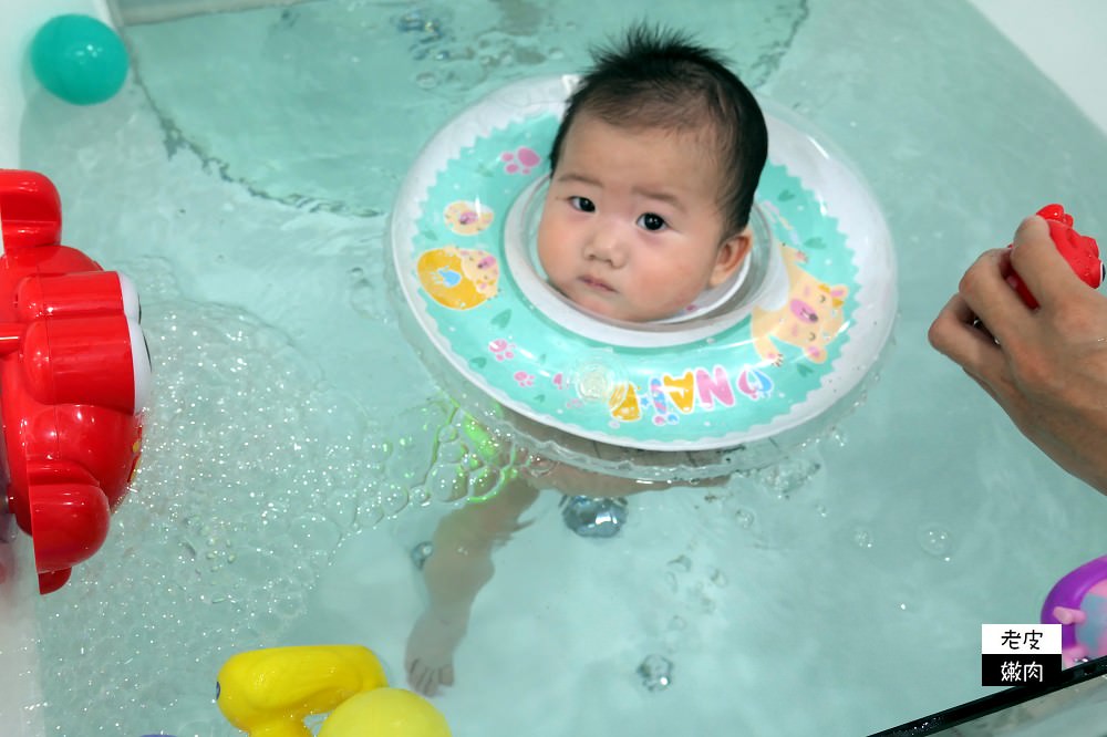 6個月寶寶成長紀錄 | 鐵雄寶寶游泳初體驗、含按摩、洗澡 - 老皮嫩肉的流水帳生活