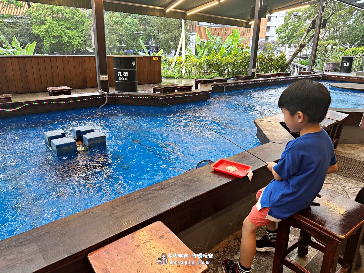 礁溪室內景點【鮮九鼎餐廳】親子釣蝦 溫泉煮食 溫泉魚咬腳 - 老皮嫩肉的流水帳生活