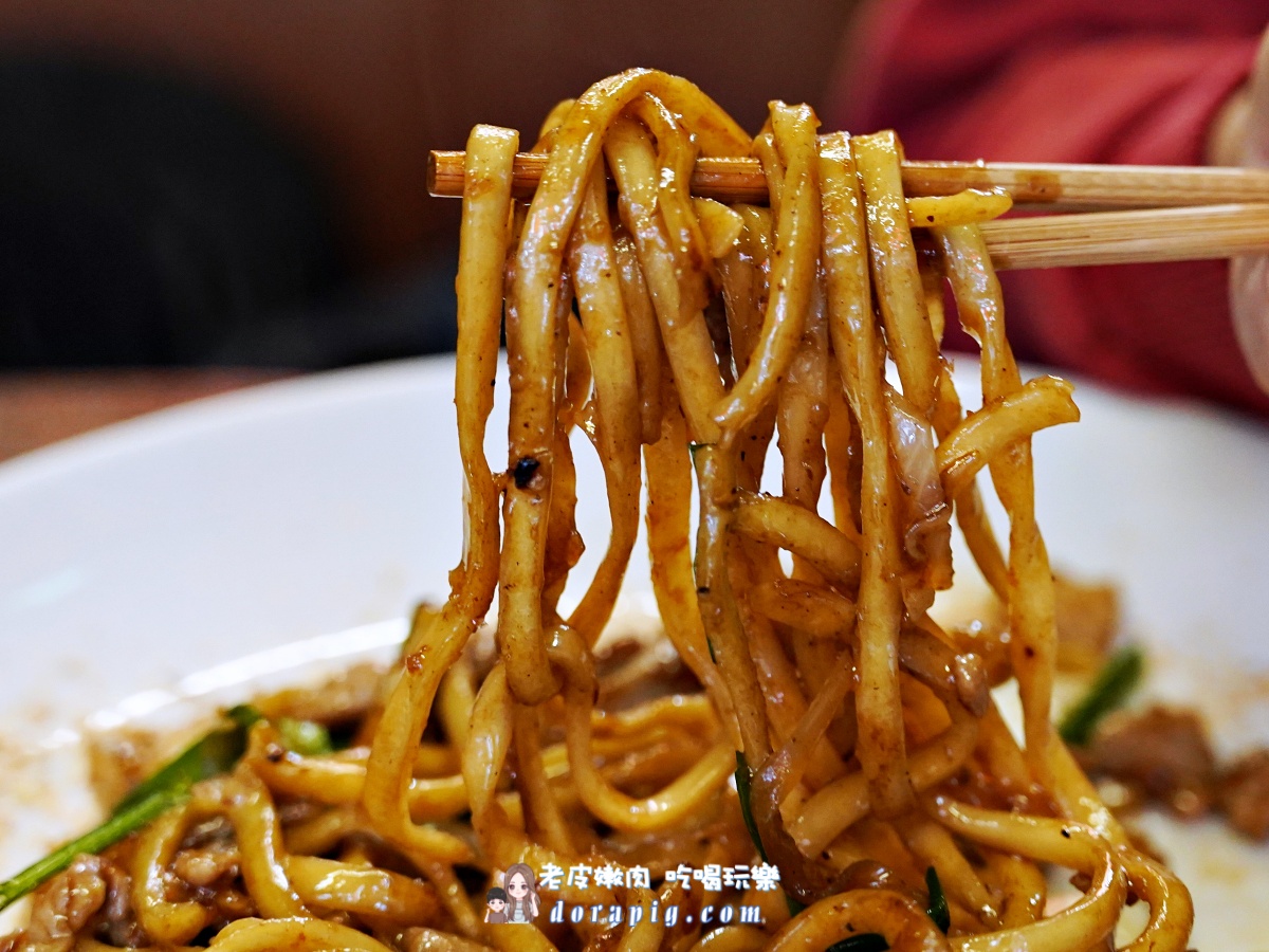 沖繩國際通推薦美榮橋站旁【ぎょぎょ丸】 生啤一杯100円 還有新鮮鮪魚生魚片 - 老皮嫩肉的流水帳生活