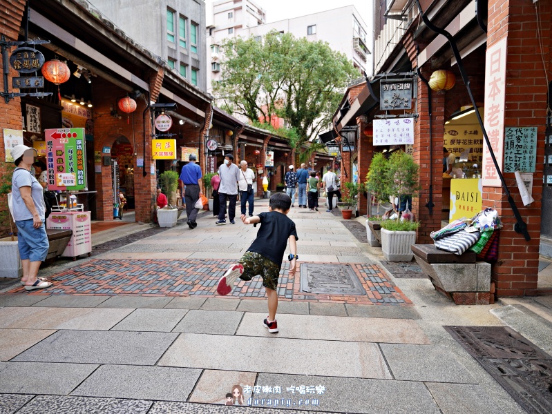 深坑老街必吃【嘉義閣】70年老店 必吃豆腐蝦仁捲 - 老皮嫩肉的流水帳生活