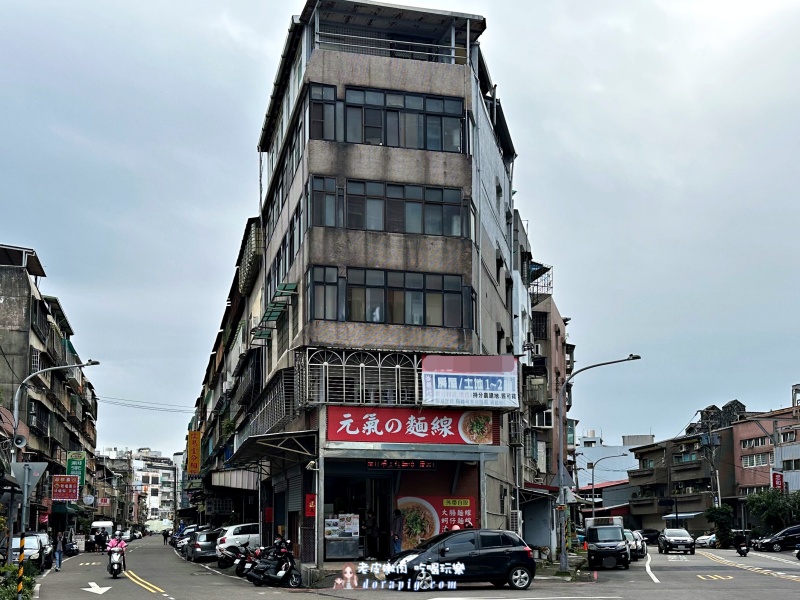 桃園車站銅板美食【元氣の麵線】東石鮮蚵、溏心皮蛋、香滷大腸及辣泡菜 - 老皮嫩肉的流水帳生活