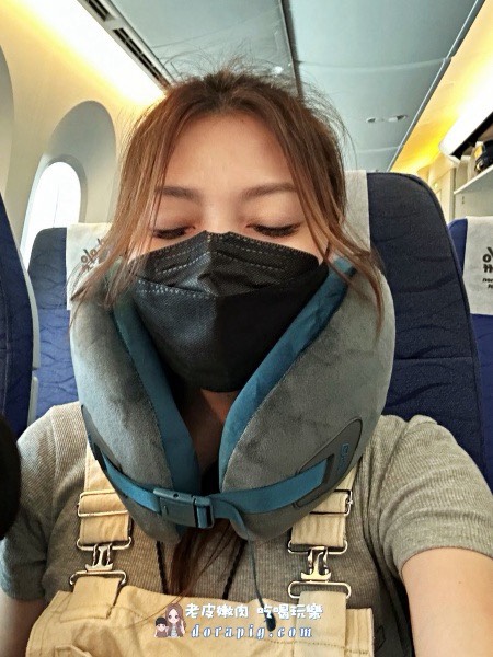 出國旅遊必備小物清單【Travel Blue 藍旅】旅行好物推薦 旅遊頸枕 兒童抱枕 - 老皮嫩肉的流水帳生活