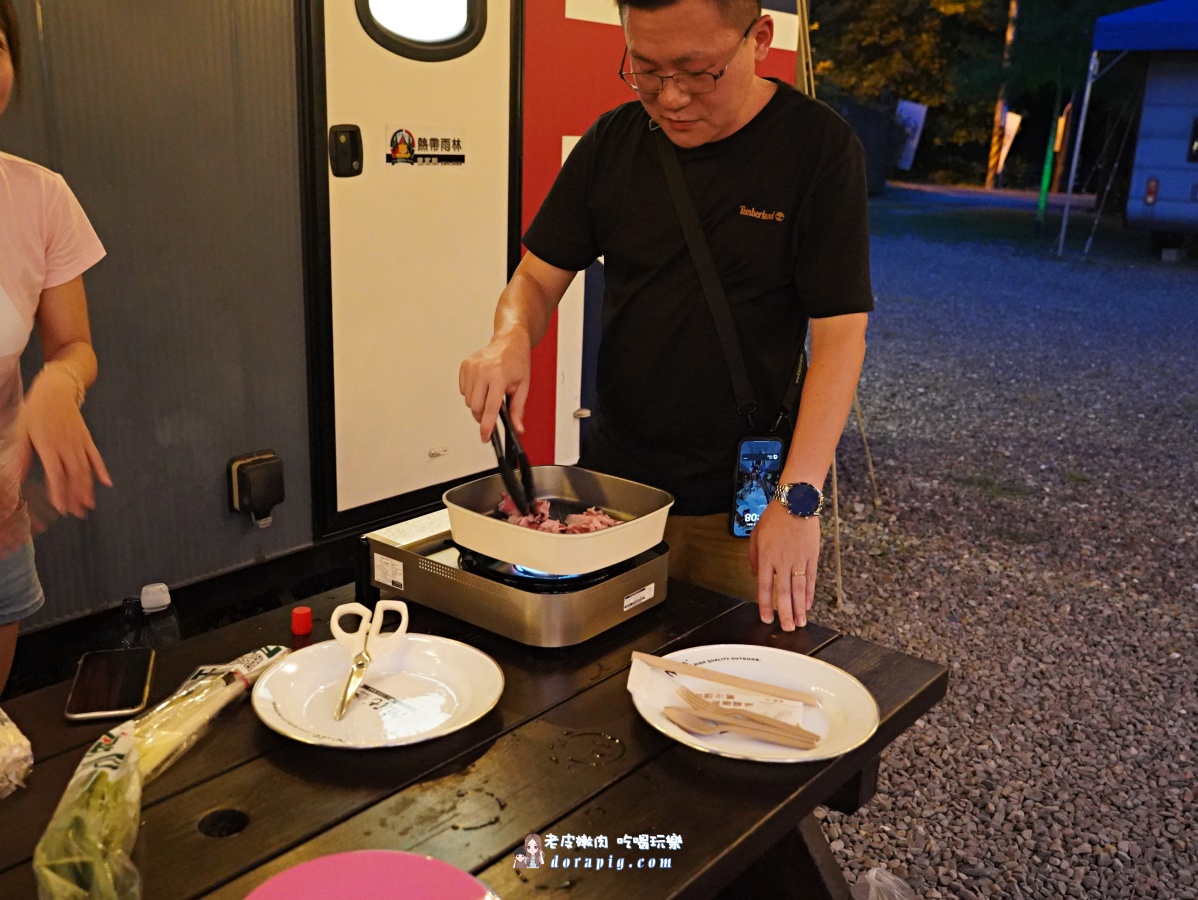 夏天露營推薦【皇家熊露營區】冬山星空下 一晚睡進夢想露營車 - 老皮嫩肉的流水帳生活