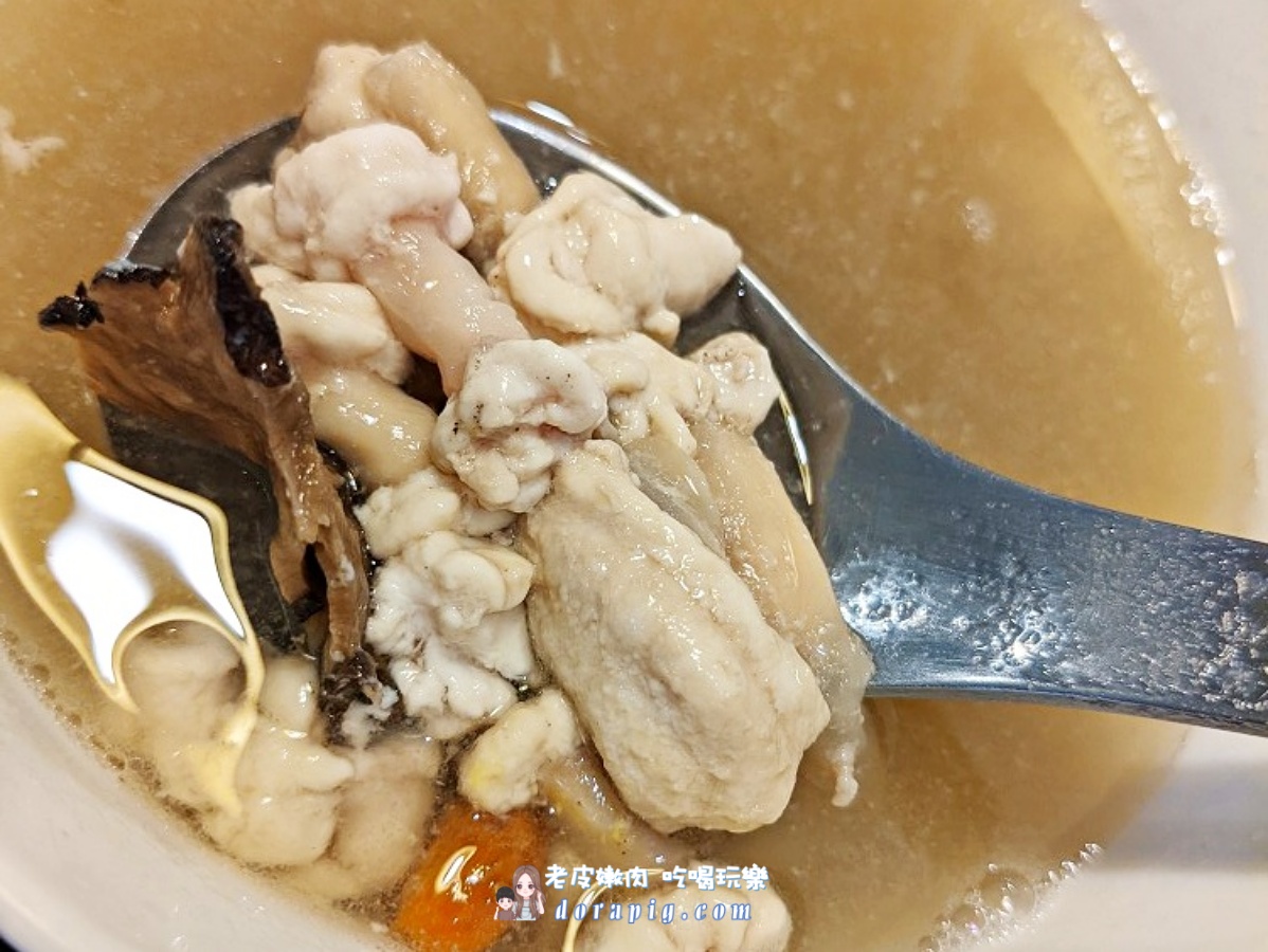 大溪老街【游記百年油飯】百年滋味，招牌油飯 一口入魂的古早味 - 老皮嫩肉的流水帳生活