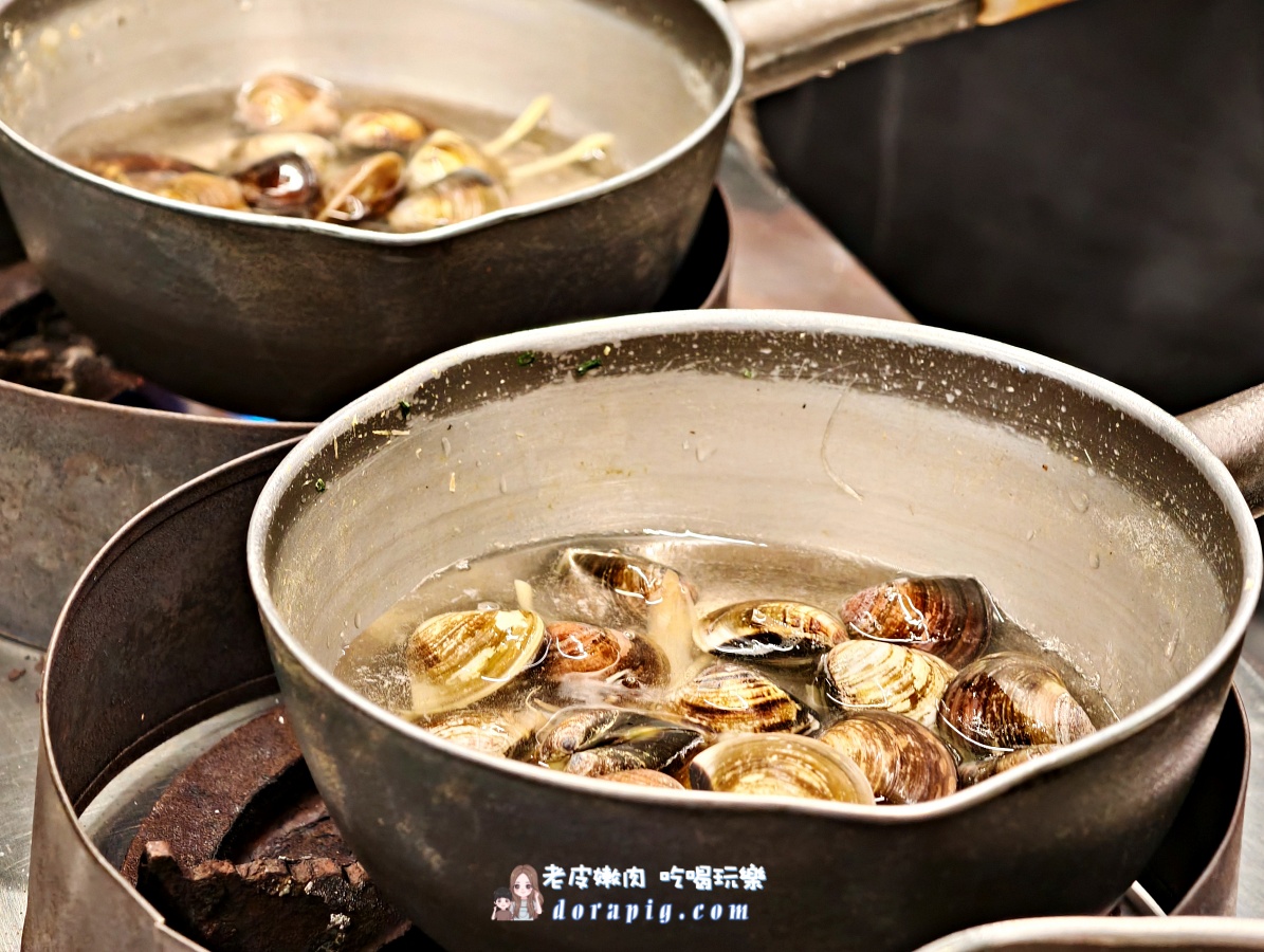 中壢夜市【貝蛤蛤海鮮】攻略:爆汁鮮甜蛤蜊、鹽烤鮮蝦,鮮甜爆棚、CP值破表 - 老皮嫩肉的流水帳生活 中壢夜市【貝蛤蛤海鮮】攻略:爆汁鮮甜蛤蜊、鹽烤鮮蝦,鮮甜爆棚、CP值破表 - 老皮嫩肉的流水帳生活