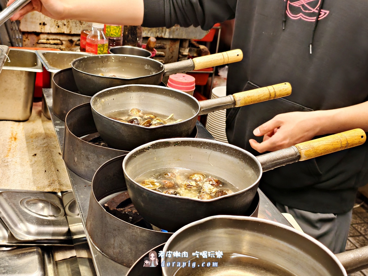 中壢夜市【貝蛤蛤海鮮】攻略:爆汁鮮甜蛤蜊、鹽烤鮮蝦,鮮甜爆棚、CP值破表 - 老皮嫩肉的流水帳生活 中壢夜市【貝蛤蛤海鮮】攻略:爆汁鮮甜蛤蜊、鹽烤鮮蝦,鮮甜爆棚、CP值破表 - 老皮嫩肉的流水帳生活