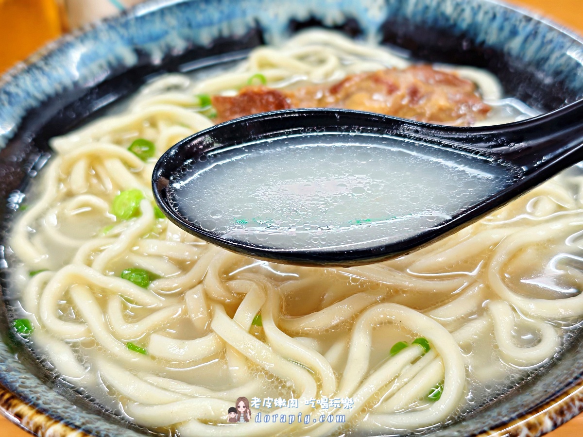 沖繩那霸在地人私藏【沖縄食堂にじや 曙店】一碗入魂的阿古豬骨湯麵 - 老皮嫩肉的流水帳生活