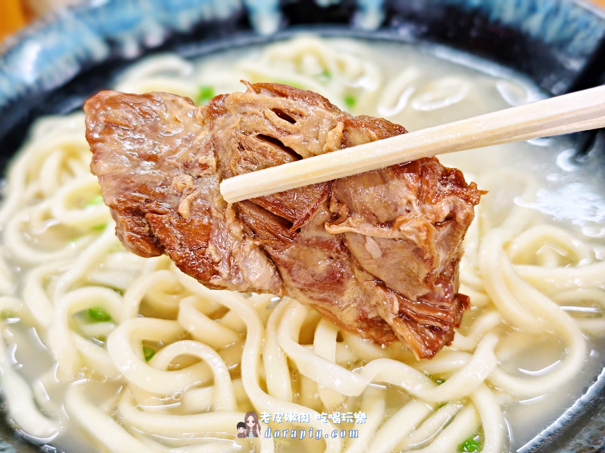 沖繩那霸在地人私藏【沖縄食堂にじや 曙店】一碗入魂的阿古豬骨湯麵 - 老皮嫩肉的流水帳生活
