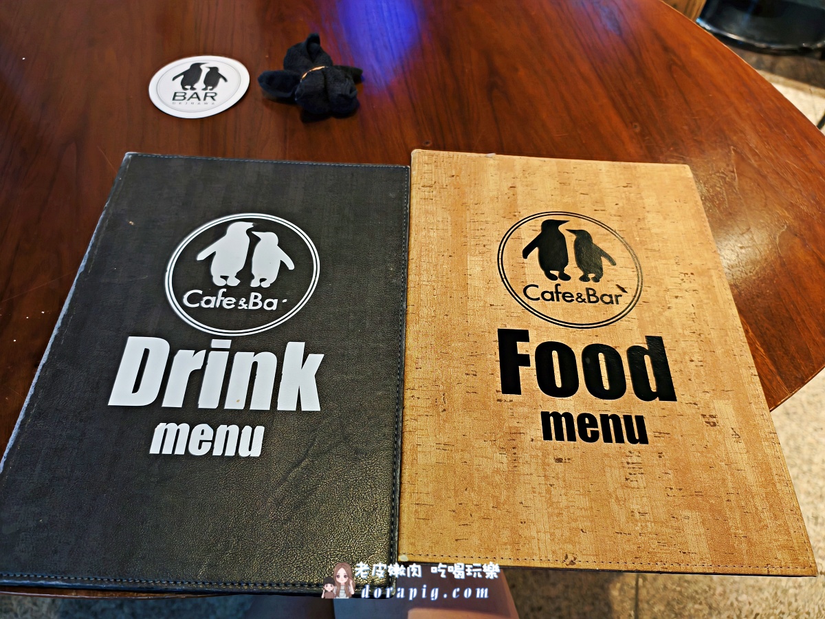 沖繩那霸夜生活新地標【企鵝居酒屋】 調酒、美食與超萌餵食秀一次滿足 - 老皮嫩肉的流水帳生活