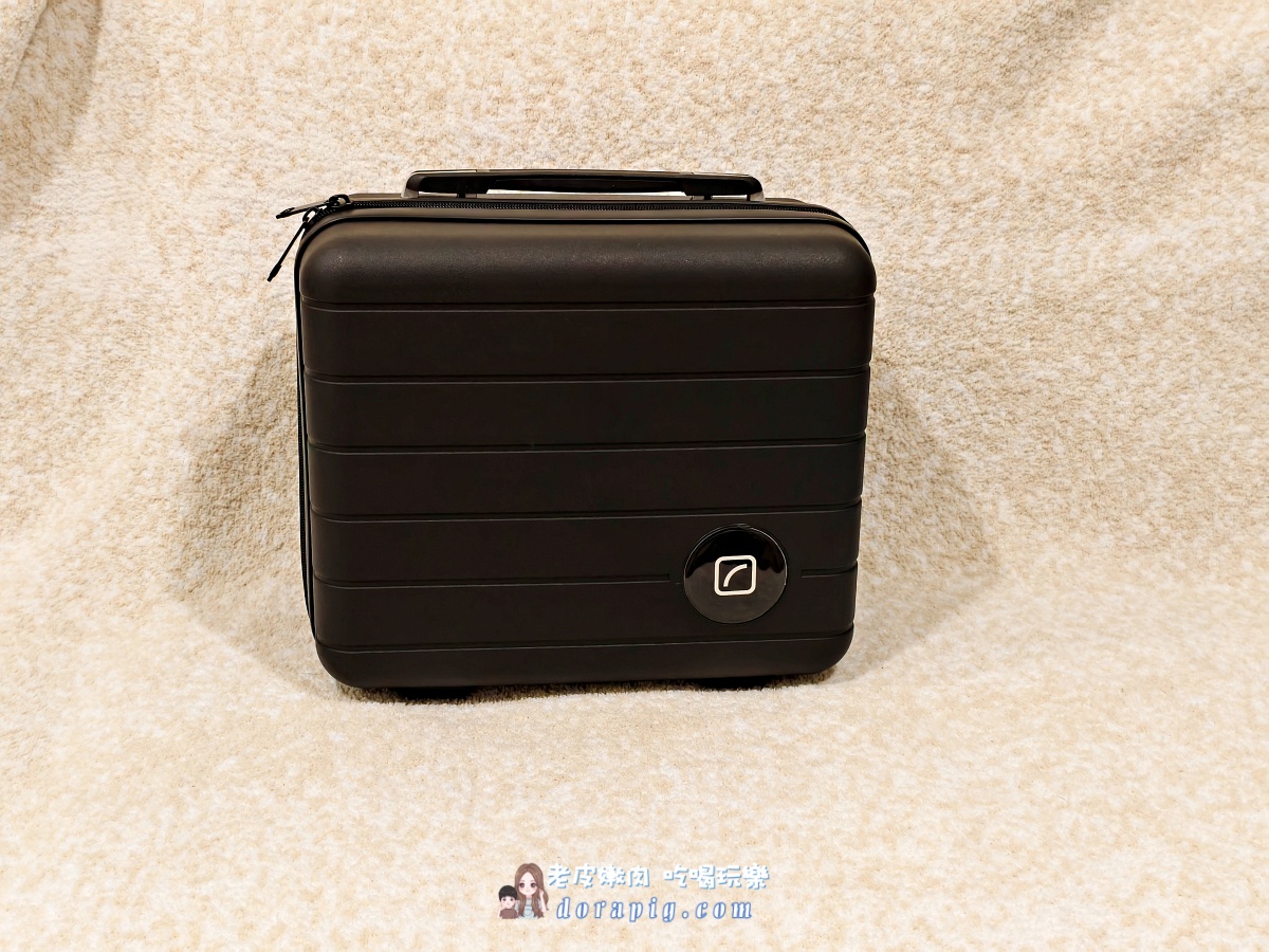 旅行舒適度UP!【Travel Blue ALL-IN-ONE組】長途飛行、公路旅行必備神物! - 老皮嫩肉的流水帳生活 旅行舒適度UP!【Travel Blue ALL-IN-ONE組】長途飛行、公路旅行必備神物! - 老皮嫩肉的流水帳生活