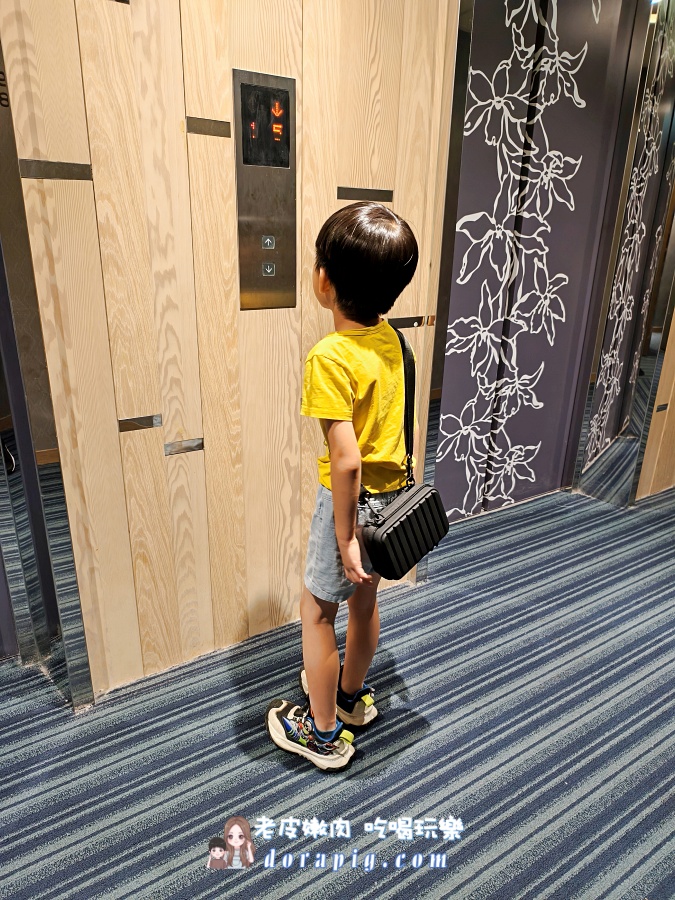 旅行舒適度UP!【Travel Blue ALL-IN-ONE組】長途飛行、公路旅行必備神物! - 老皮嫩肉的流水帳生活 旅行舒適度UP!【Travel Blue ALL-IN-ONE組】長途飛行、公路旅行必備神物! - 老皮嫩肉的流水帳生活